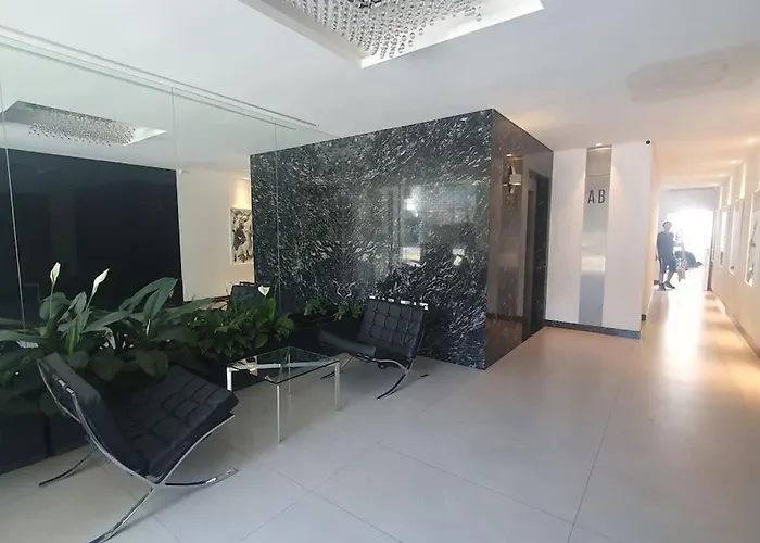 Apartamento De Categoria Sobre Av. Cordoba