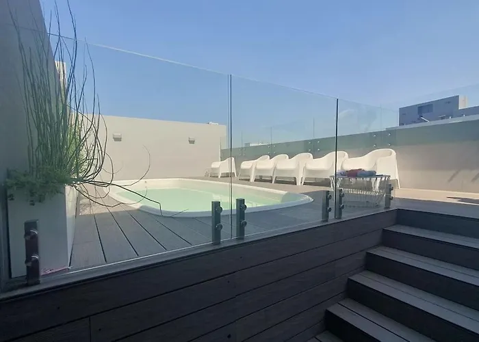 Apartamento De Categoria Sobre Av. Cordoba